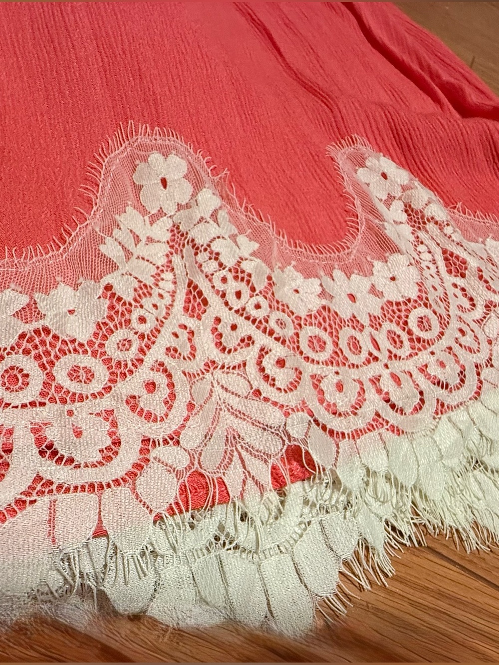 Umgee Coral Dress with Ivory Lace Overlay - Picture 2 of 3